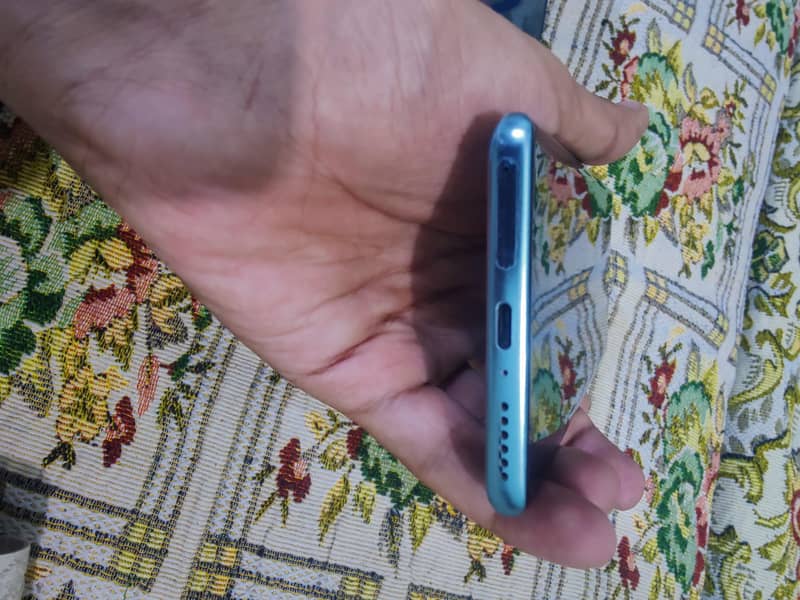 Redmi note 14 pro 4