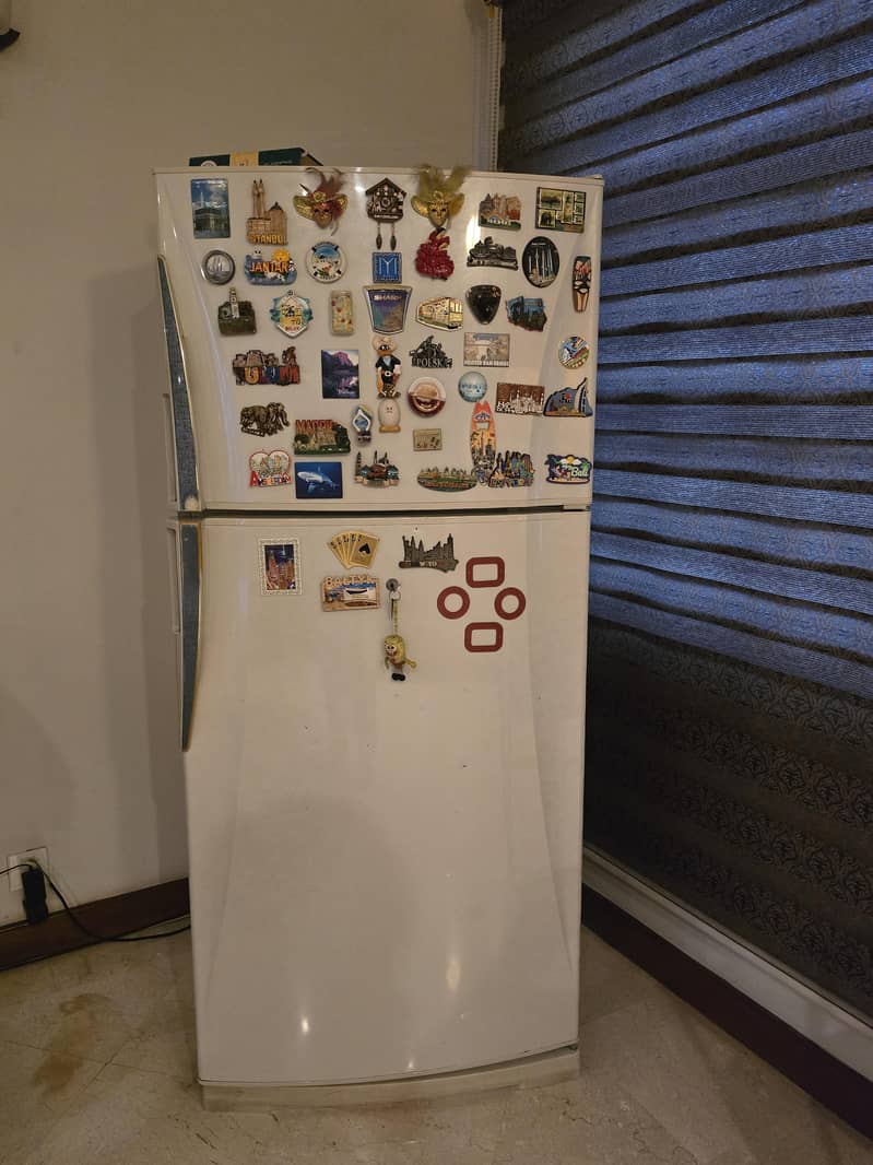 SHARP IMPORTED EXTRA LARGE FRIDGE 0