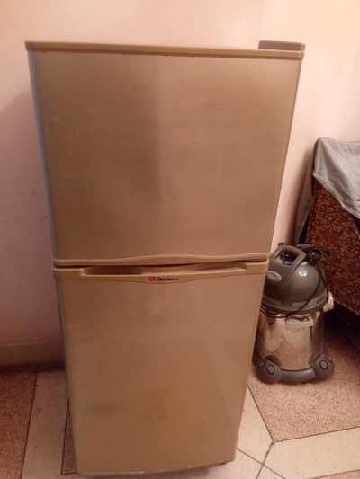 fridge dalwence all ok10/10 condition