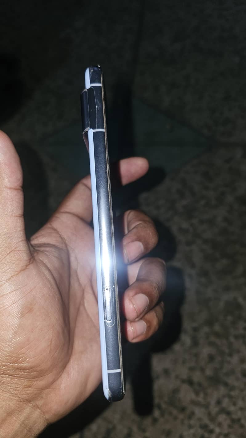 Google pixel 8 pro 1