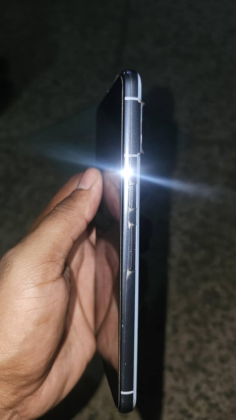 Google pixel 8 pro 2