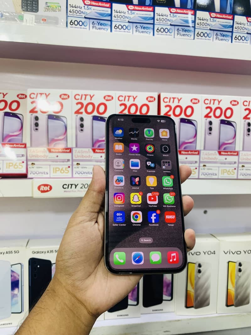 iPhone 15 Pro Max 1