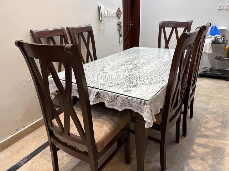 6 seater dining table 1
