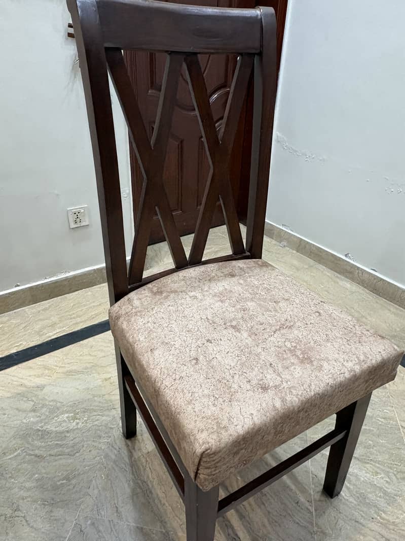 6 seater dining table 4