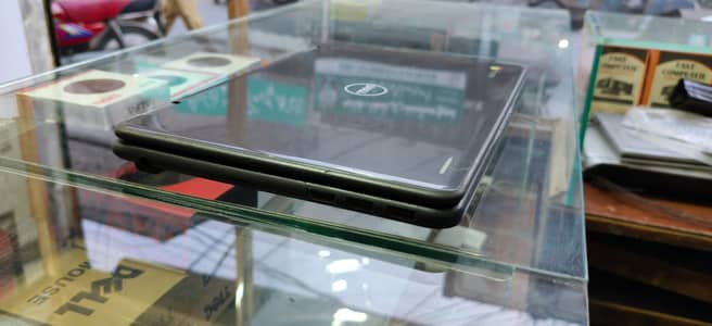 *ChromeBook* Dell 11 3189 Display: 11.6-inch HD (1366 x 768) touchscr