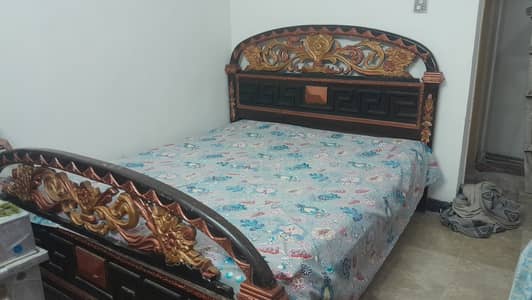 Pure shesham wooden double bed and dressing table