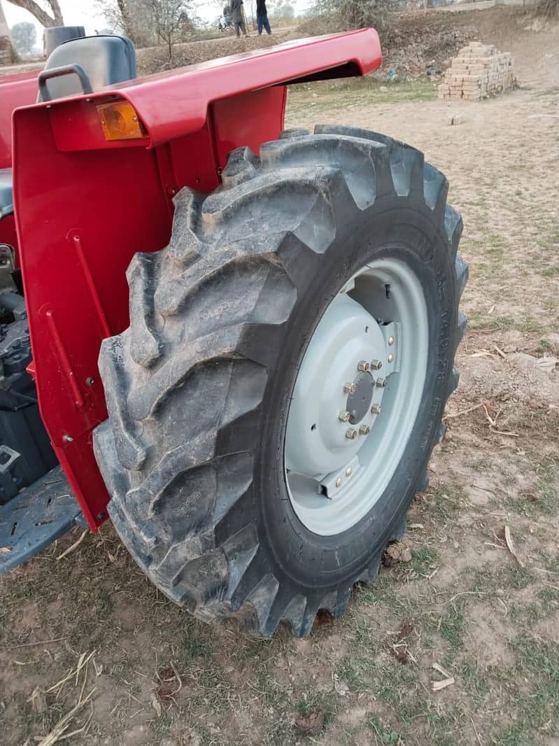 tractor 7