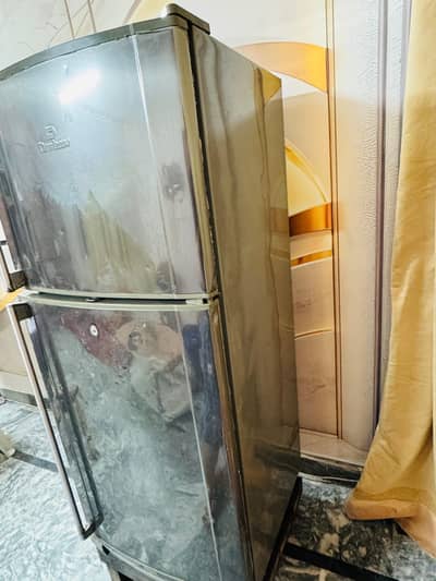 Dawlance Fridge-Medium size
