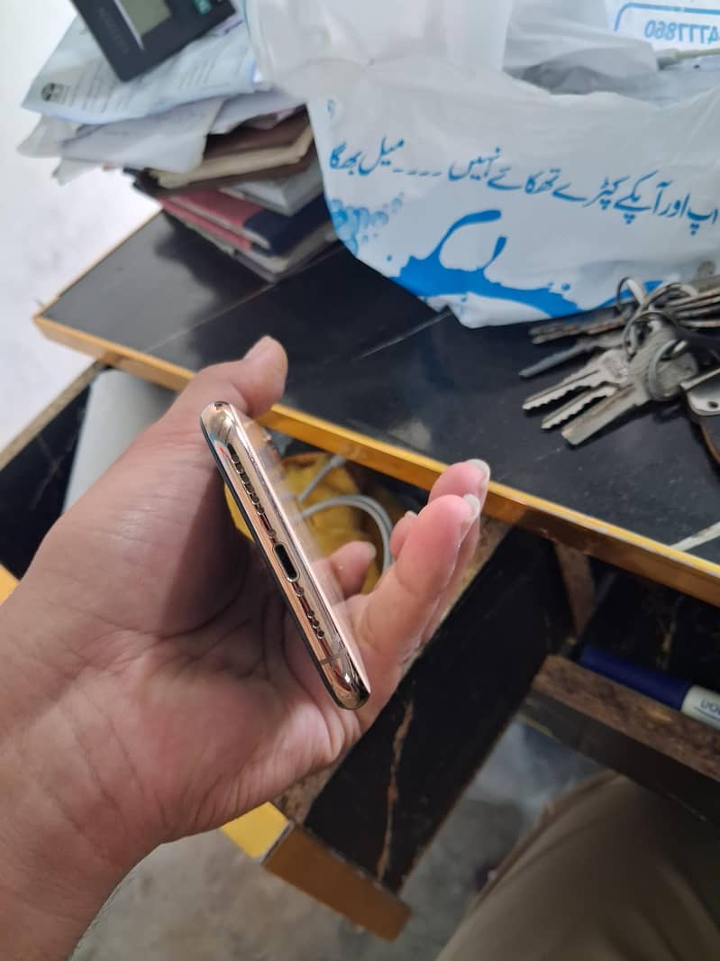 iPhone xs 2