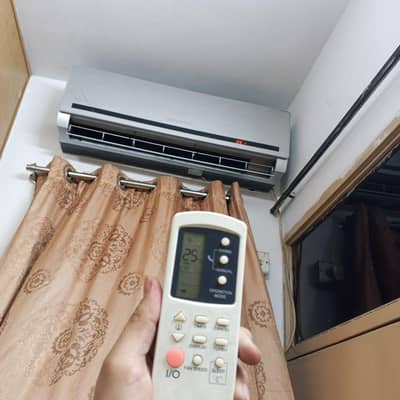 Kenwood 1.5 Ton Ac Used