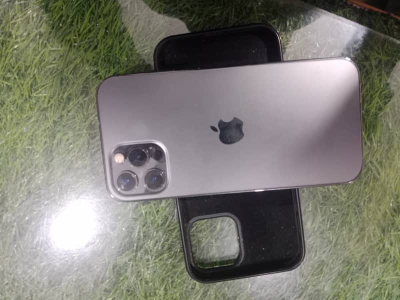 IPHONE 12 PRO 4