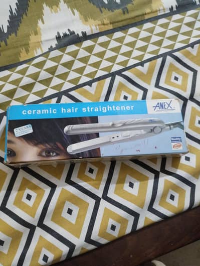 Hair straightener