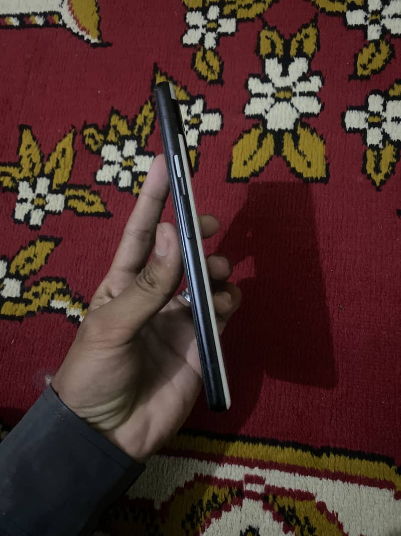 Google Pixel 6a 5