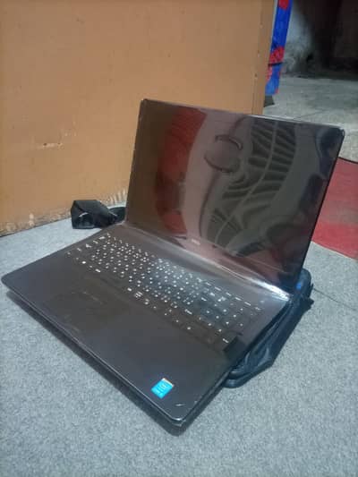 DeLL/Core i5/5th Generation/2GB Intel HD Graphics Card/For Urgent Sale