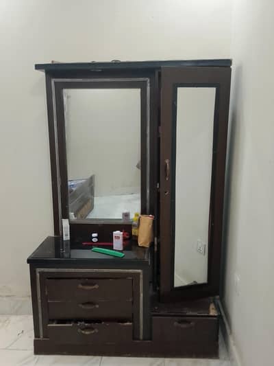 badd n dressing table