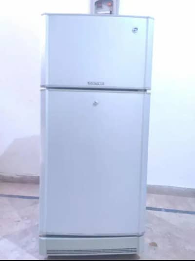 pel small size fridge not open not repair yet