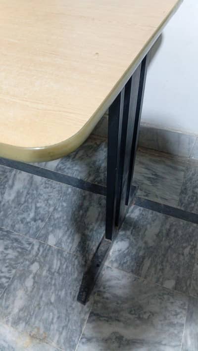 Big Sized 75 Inches Table for Gaming Setups , Office Works