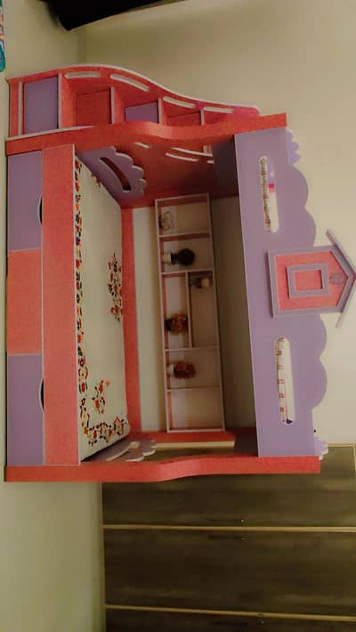 Beautiful pink kids bunk bed in new condition