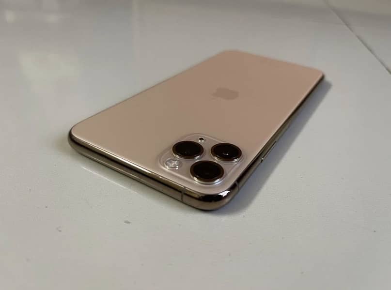 iPhone 11 Pro 1