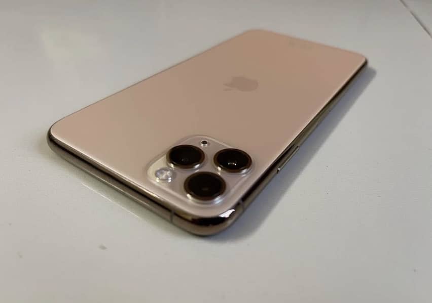iPhone 11 Pro 2