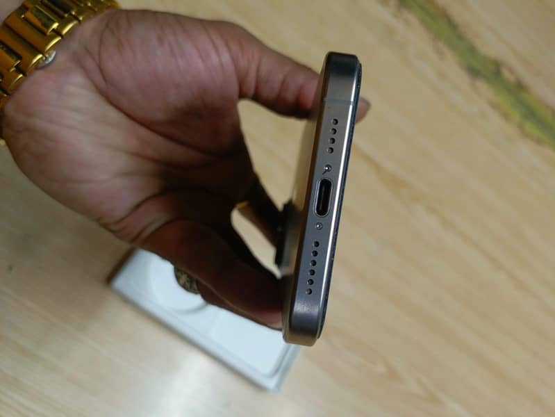 Iphone 15 pro max 6