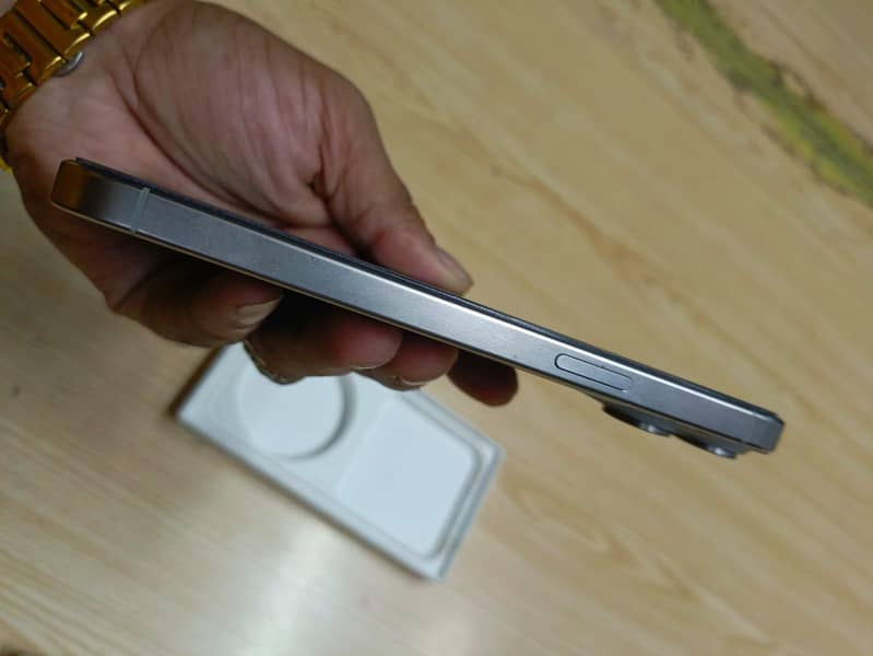 Iphone 15 pro max 7