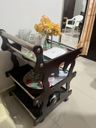 BRAND NEW WOODEN GLASS SHELF TEA TROLLEY