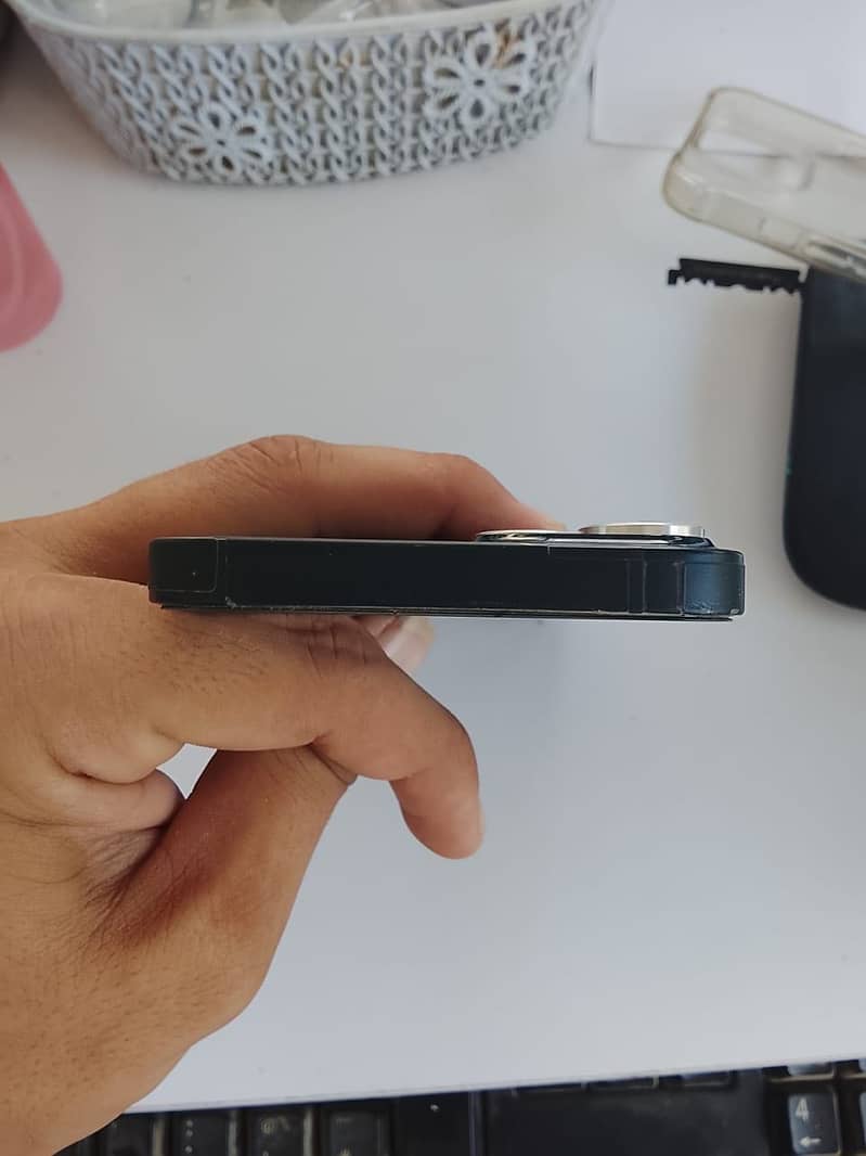 IPHONE 13 5