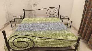 pure iron bed frame + side tables + free matress