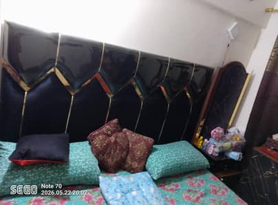 i want to sell my mint condition complete 4 pcs furniture 8 month used