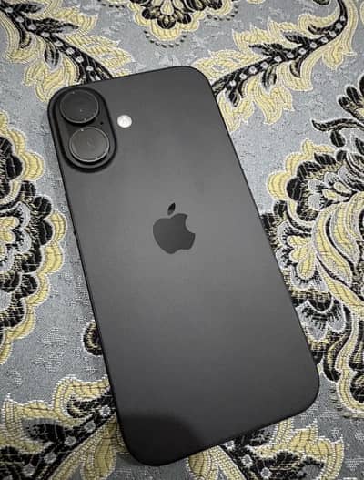 Apple iPhone 16