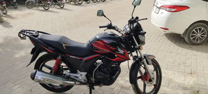 Honda Cb 150f 2021 urgent sale