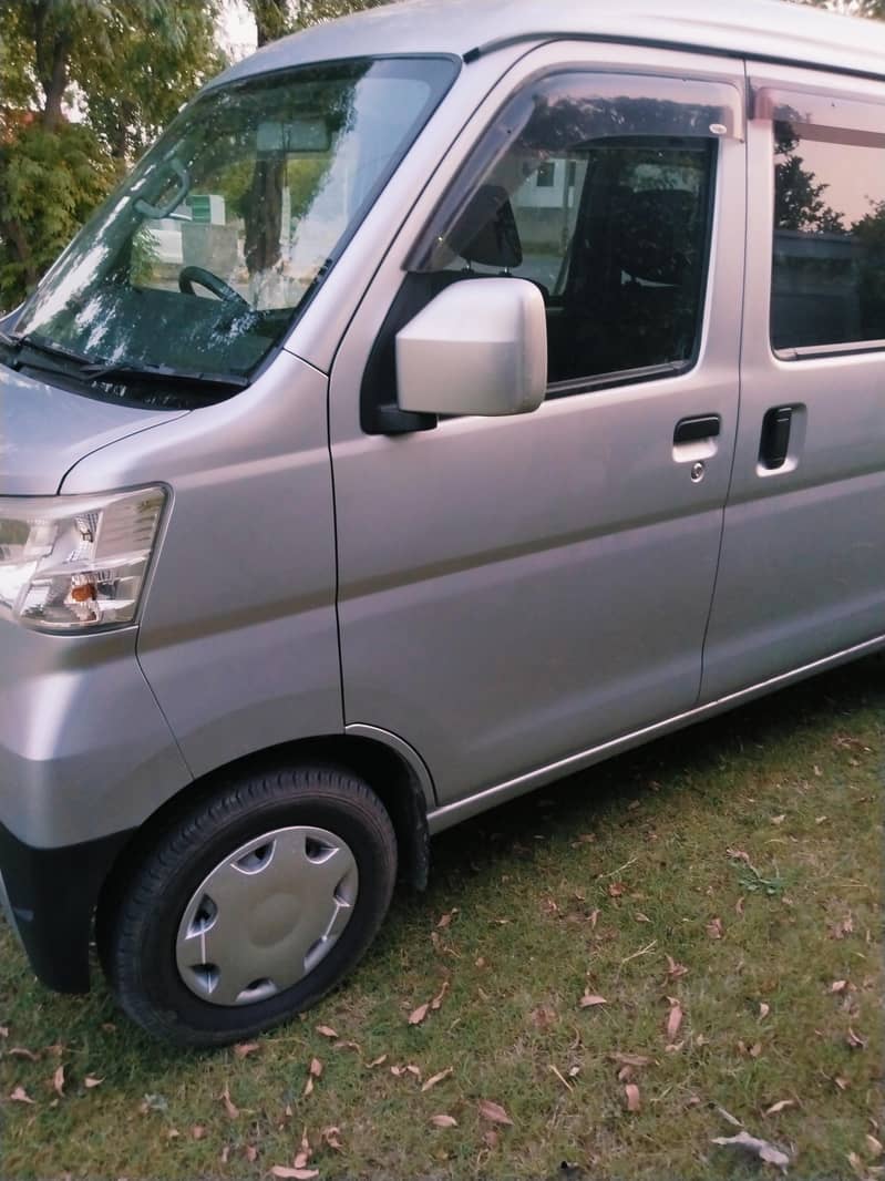 Hijet 5
