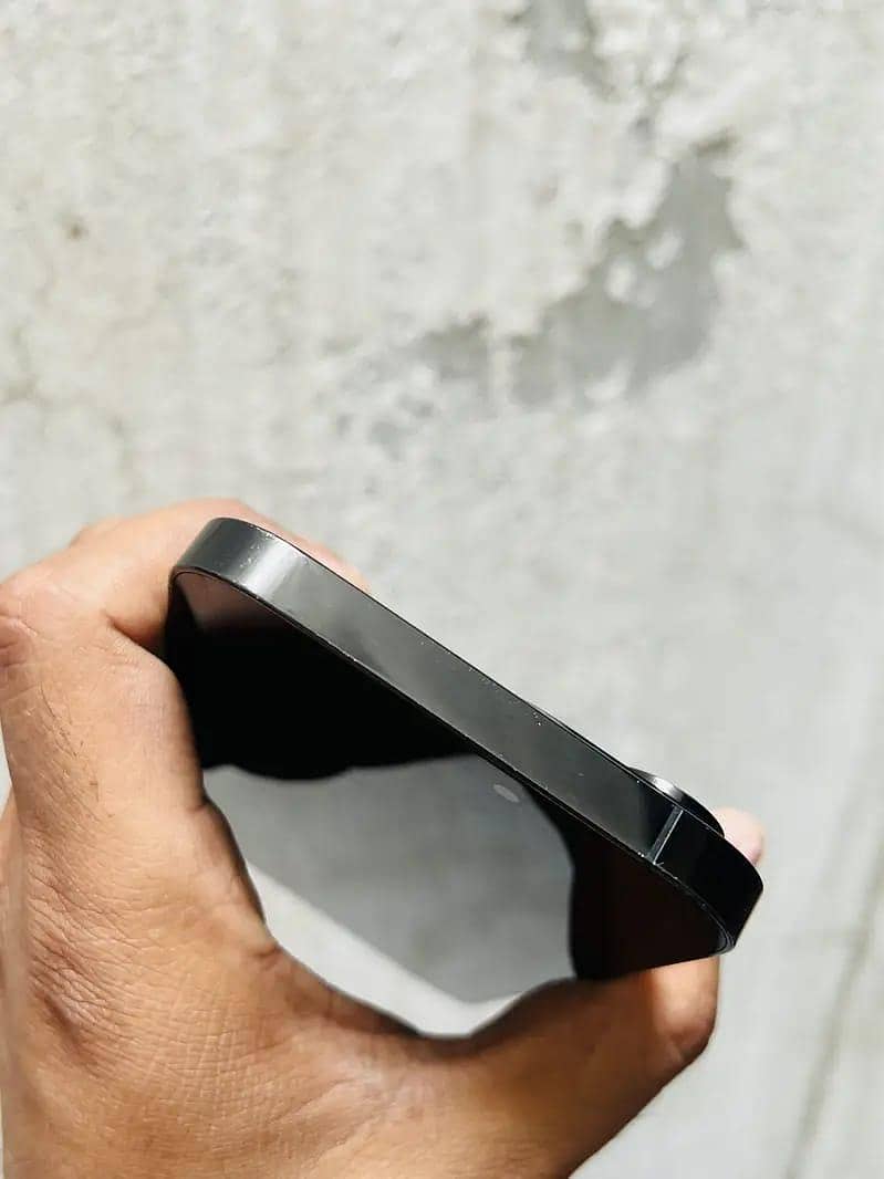 Apple iPhone 14 Pro Max 1