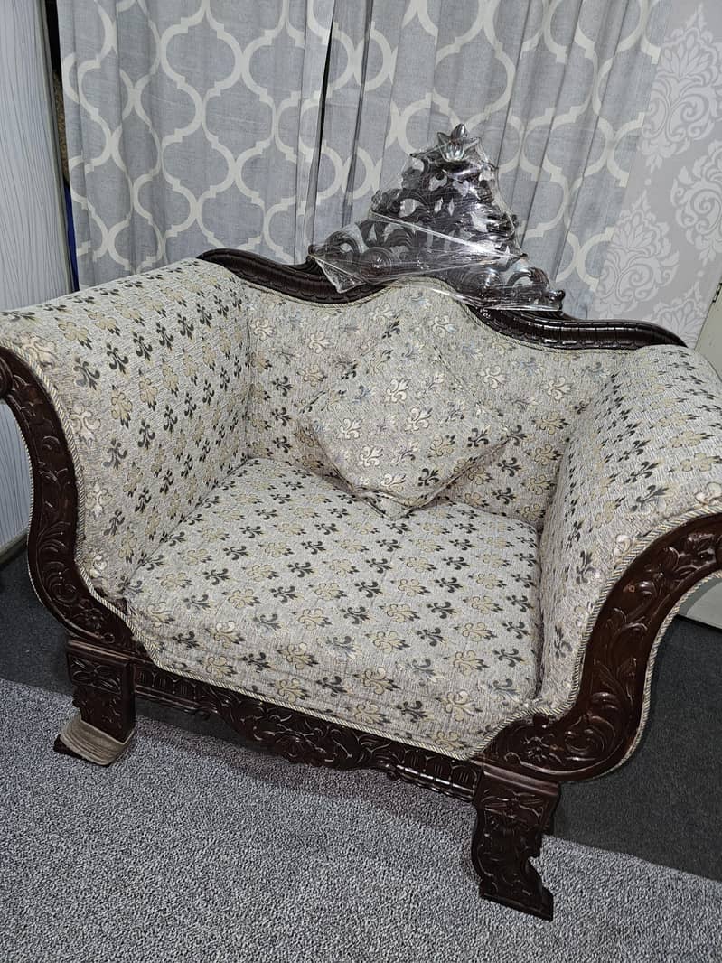 Chinioti 5 Peter sofa set 1