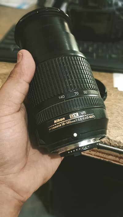 Nikon AF-S DX NIKKOR 18-140mm f/3.5-5.6G ED