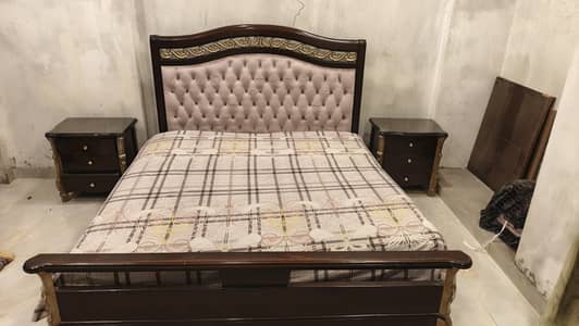 pure wooden bed set