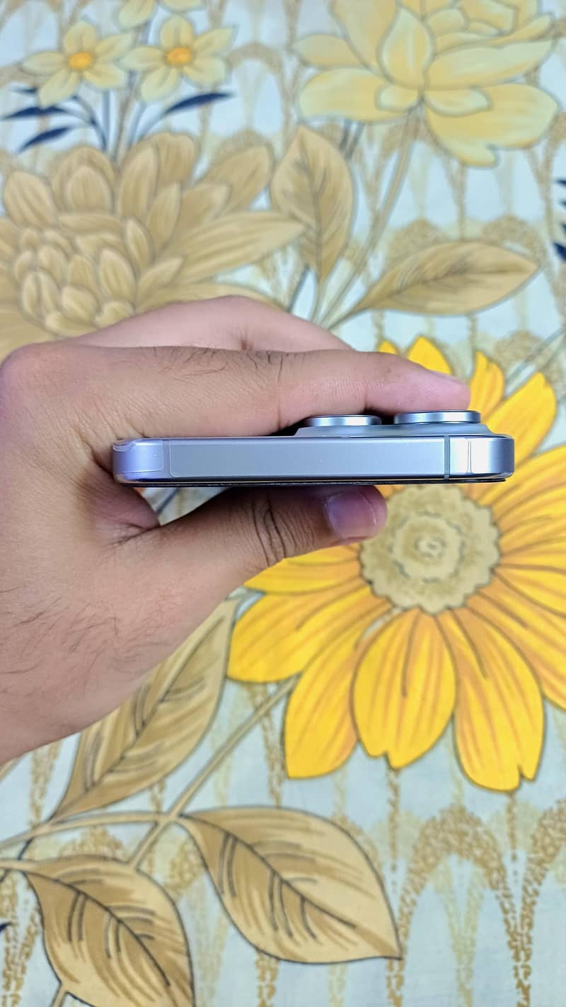 Iphone 16 Pro Max 4