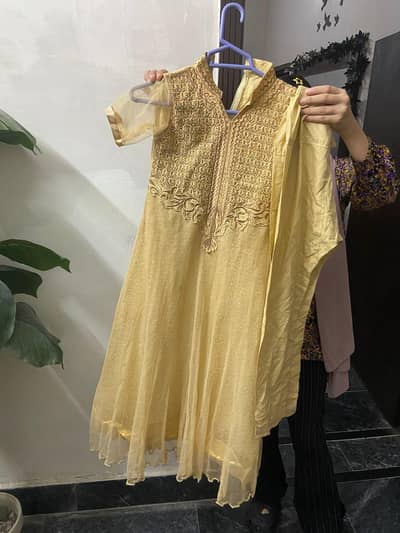 worn 1 time only wedding dress good in quality just not  press