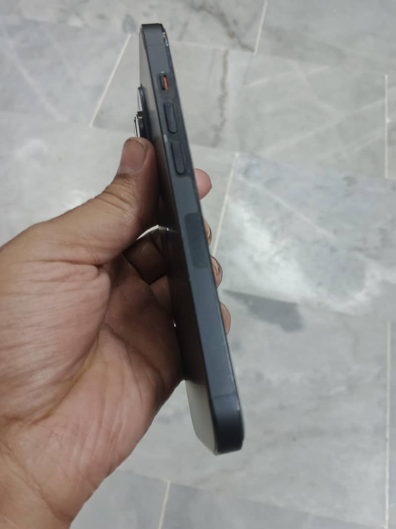 iphone 14 pro 2