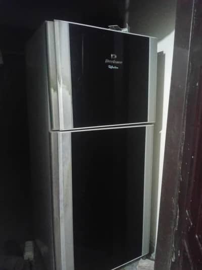 Full Size Dawlance frige