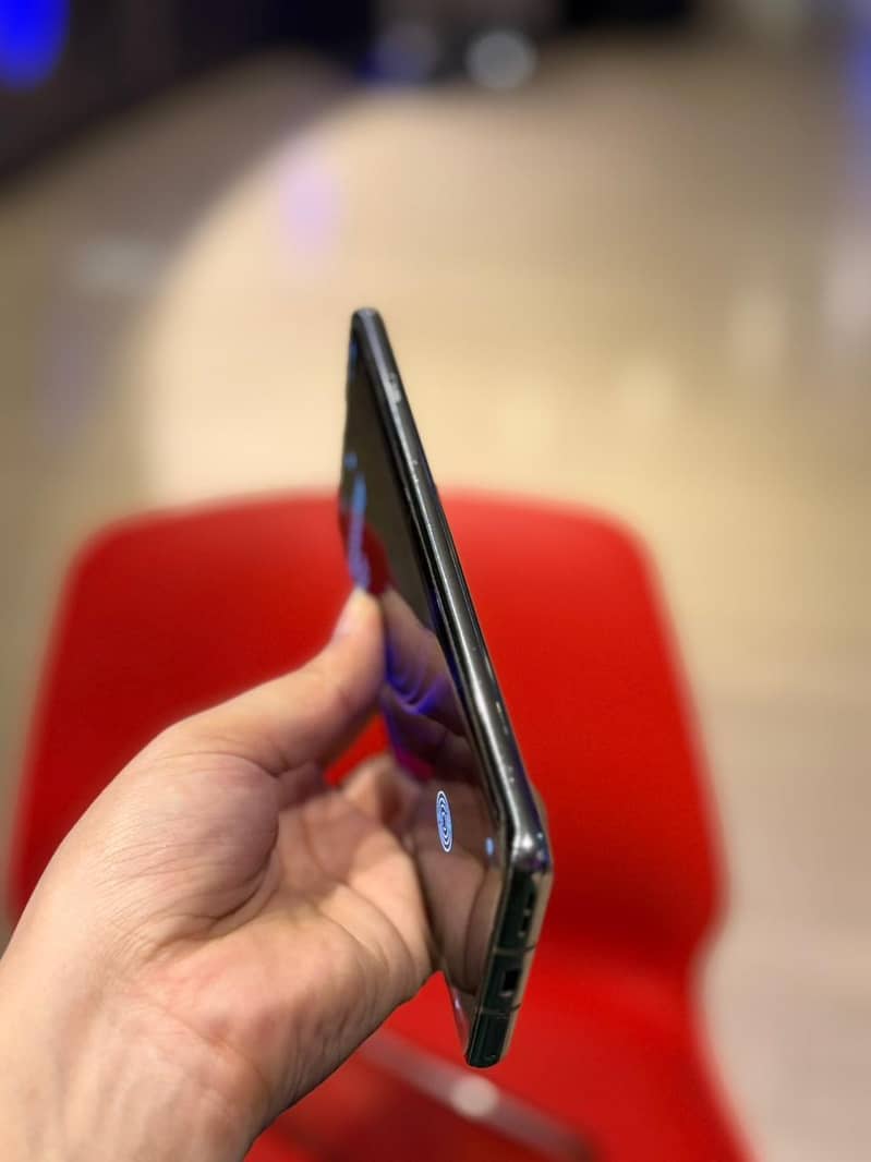 One Plus 8 Mint Condition 4