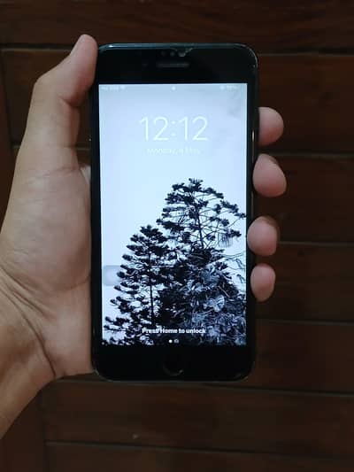 iphone 7 plus ( pta approved )