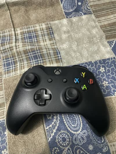 Xbox cds and controllers for sale