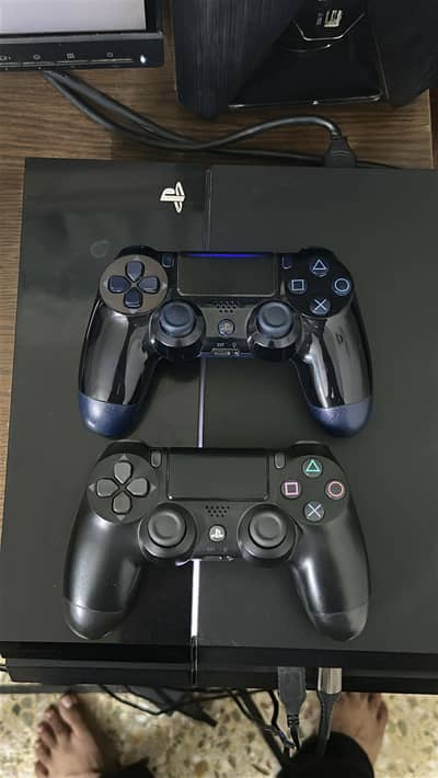 Play station 4 (ps4)