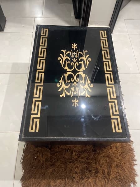 Center Table 0