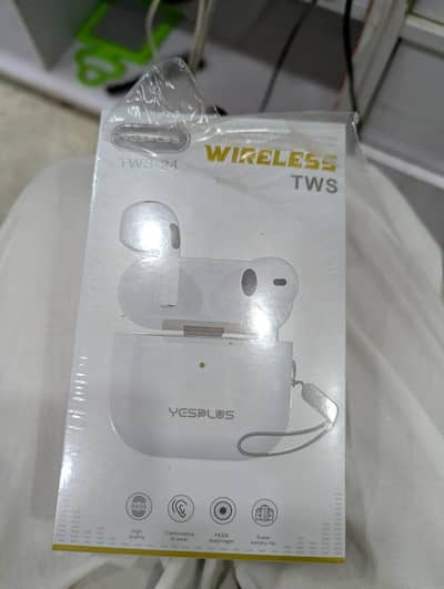 yes plus tws 24