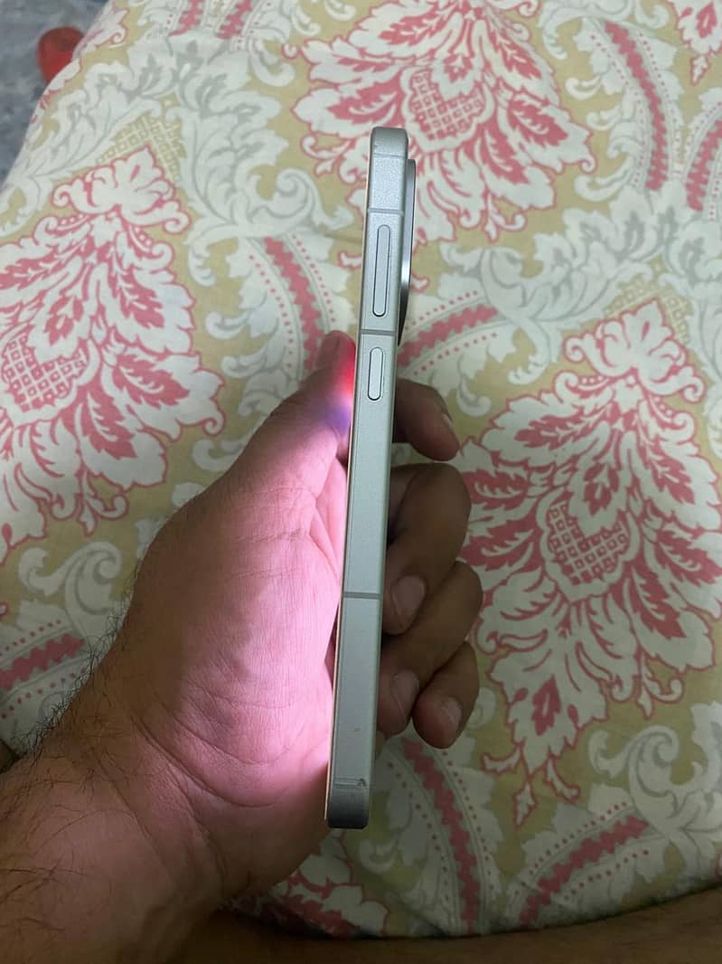 OnePlus 13S 2