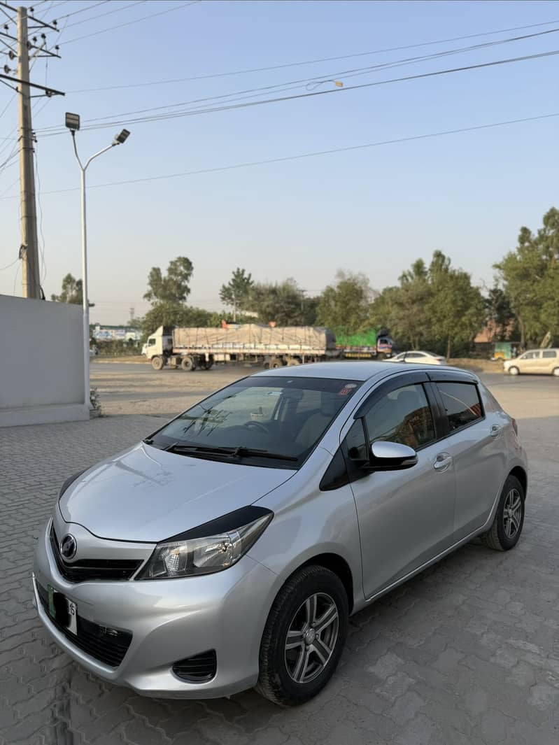 Vitz 2011 4