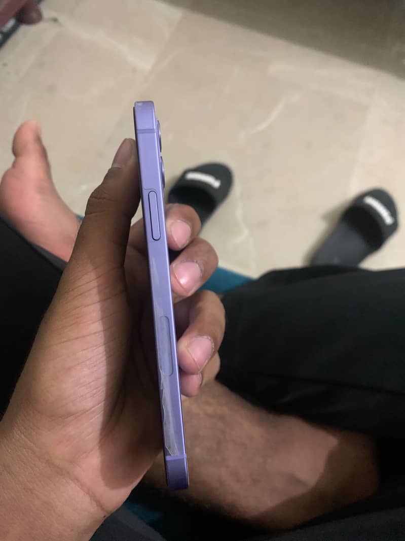 Iphone 12 4